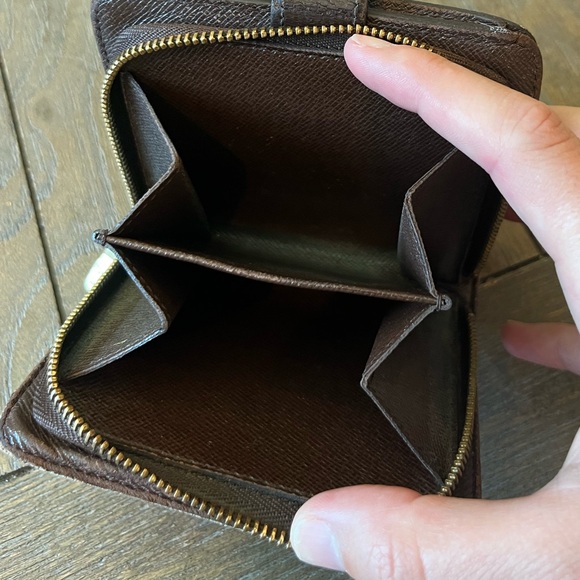 Louis Vuitton Damier ebene compact wallet - Picture 2 of 13